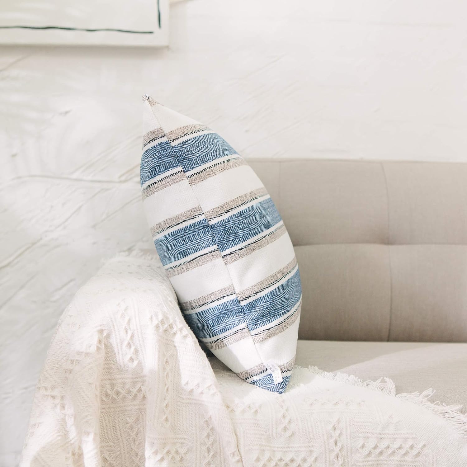 Striped Linen Look Cushion Covers (Pair, 55cm x 55cm): image 4